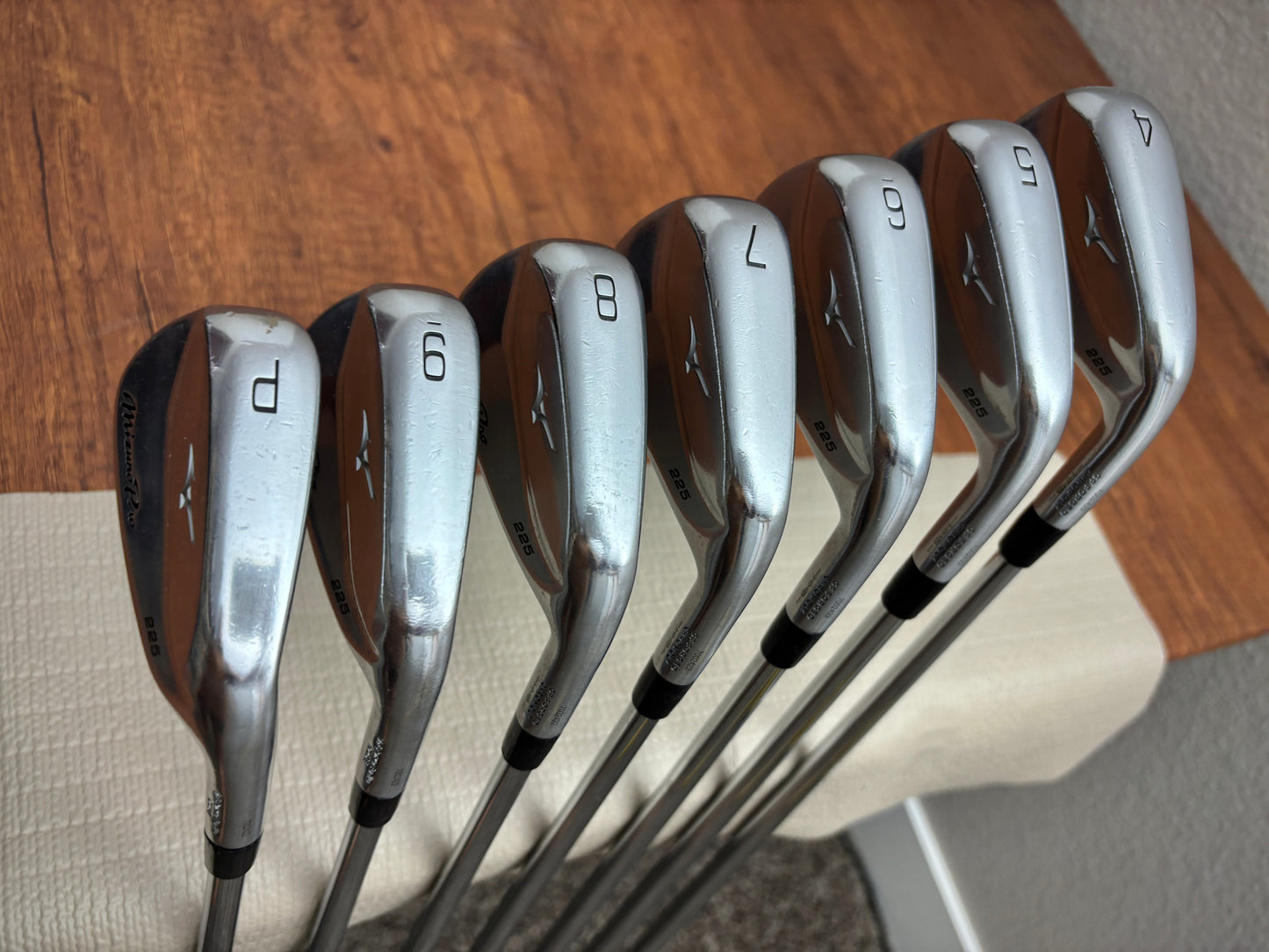 Mizuno Pro 225 Iron Set 4-PW / Accra 110i Steel Shafts