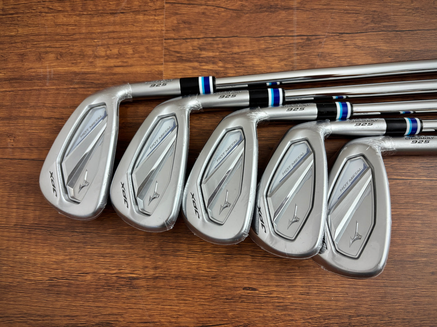 (+1.5") *NEW IN PLASTIC* Mizuno JPX 925 Hot Metal Iron Set 6-PW / Dynamic Gold S300 Stiff