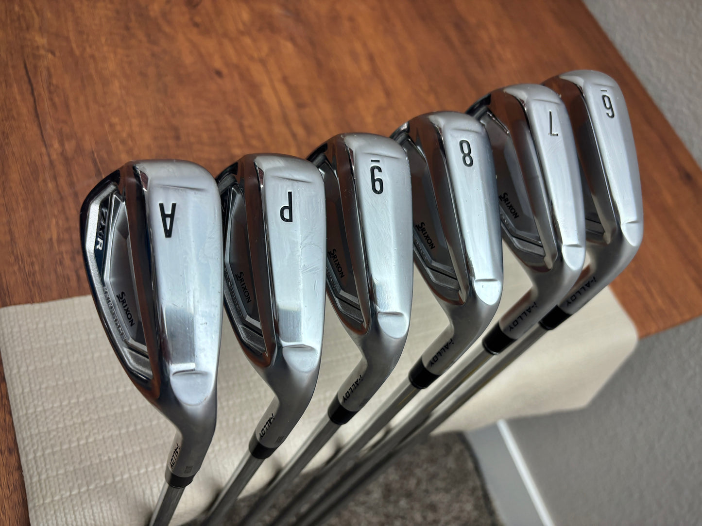 Srixon ZXiR Iron Set 6-AW / NS Pro Zelos 6 Regular Flex