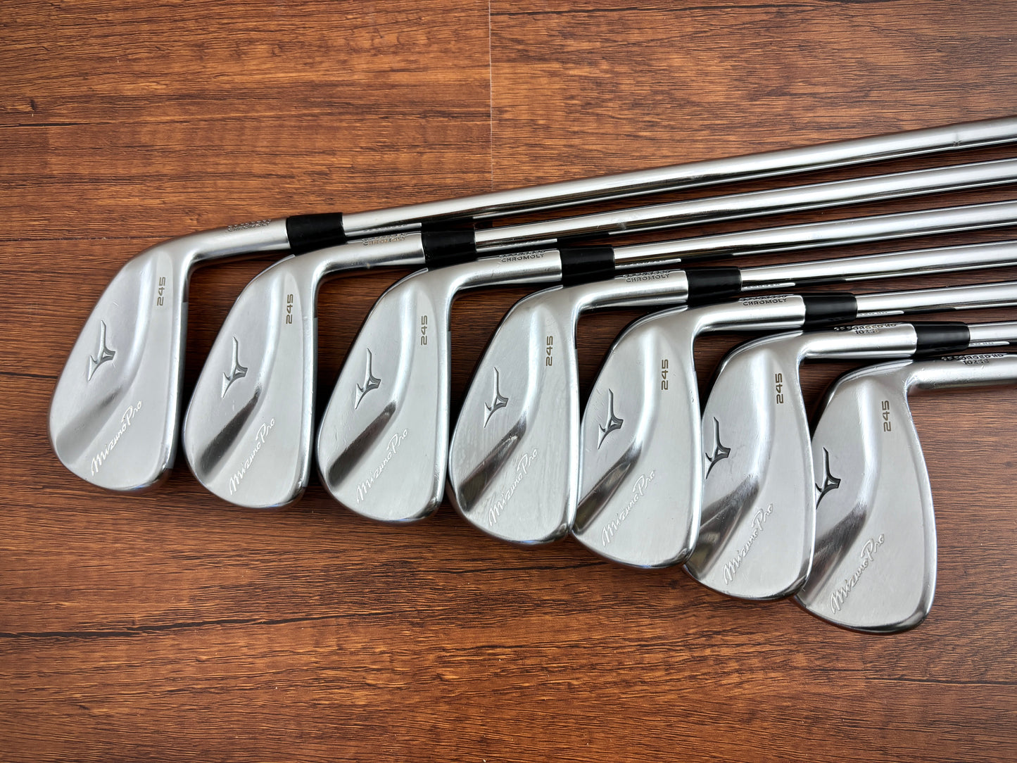 Mizuno Pro 245 Iron Set 4-PW / Dynamic Gold 120 S300 Stiff