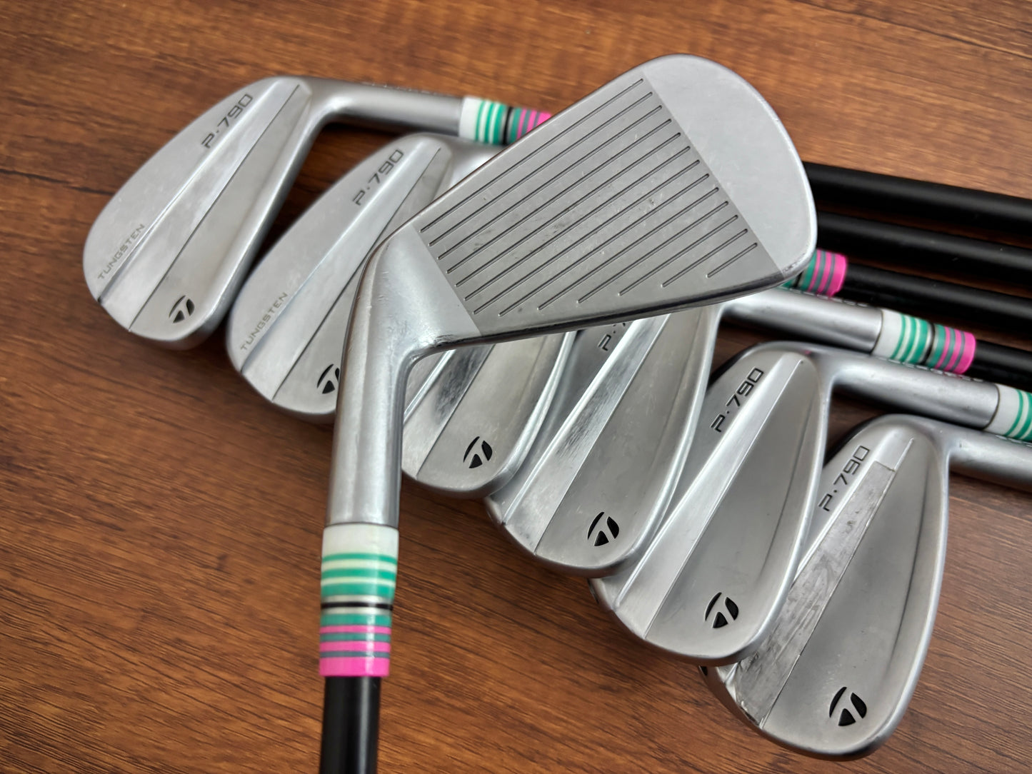 Taylormade P790 ‘23 Iron Set 5-AW / Fujikura Axiom X-Stiff w Velocore
