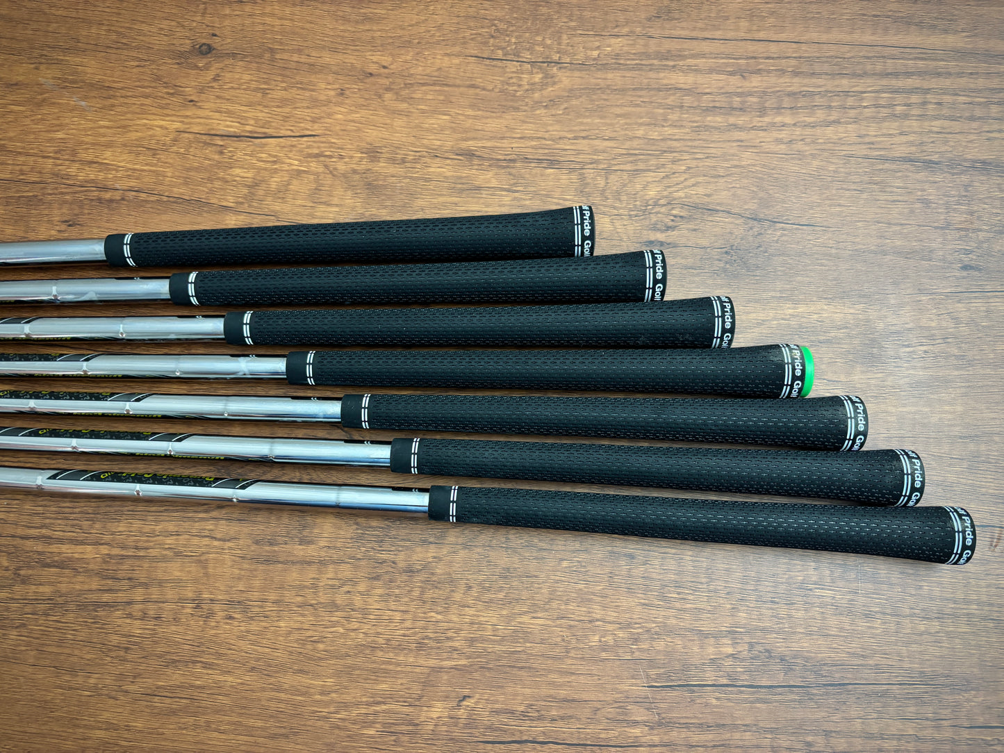 *NEW IN PLASTIC* Srixon ZXi5 Iron Set 4-PW / Dynamic Gold S300 Stiff