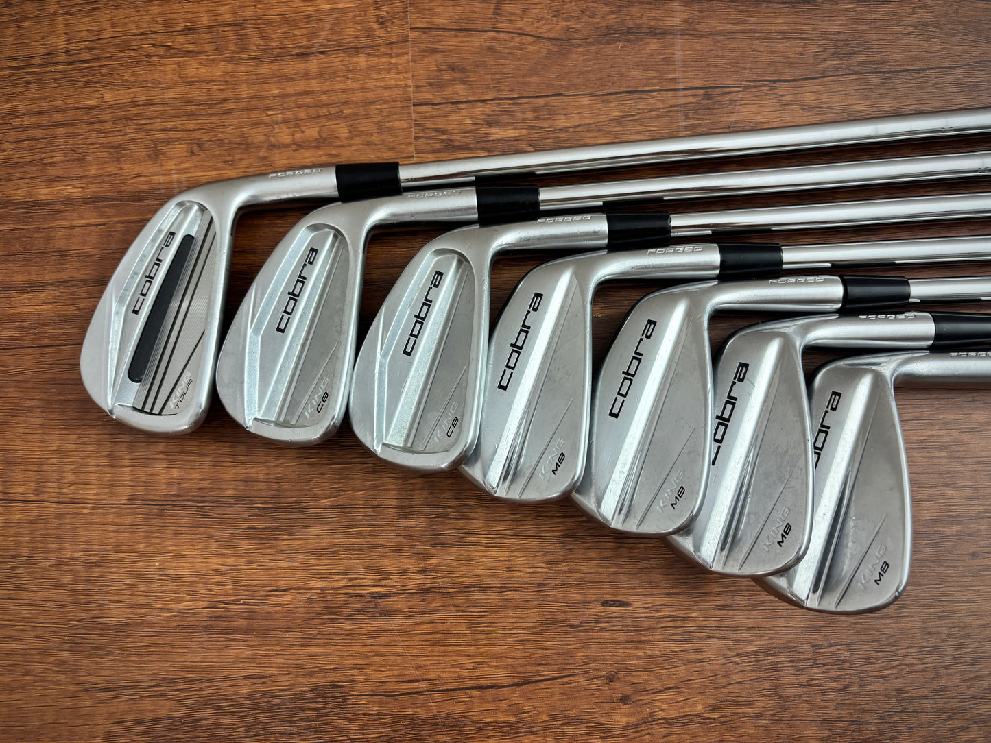 Cobra King Tour/CB/MB 2025 Combo Iron Set 4-PW / KBS Tour 130 X-Stiff