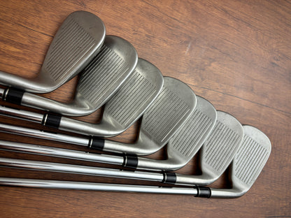 (Left-handed) Taylormade M4 Iron Set 5-AW / KBS Max Stiff