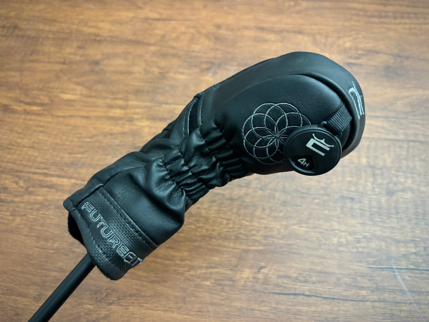 Cobra DS-ADAPT 4-Hybrid + headcover / X-Stiff