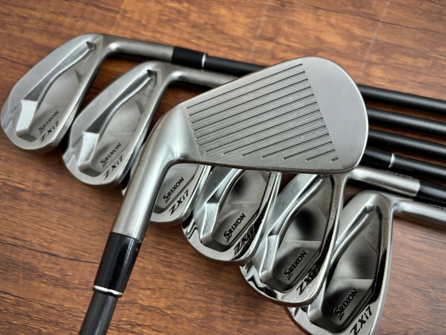 Srixon ZXi7 Limited Edition Black Chrome Iron Set 4-PW / Dynamic Gold S400 Stiff