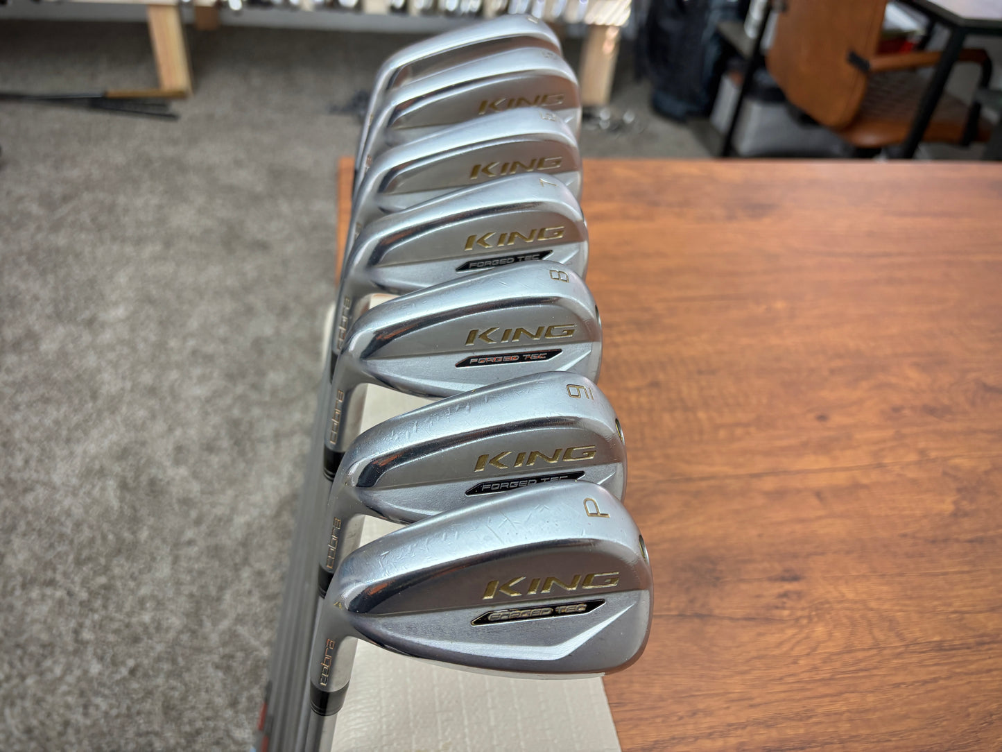 (Left-handed) Cobra King Forged TEC Iron Set 4-PW / KBS Tour C-Taper 130 X-Stiff