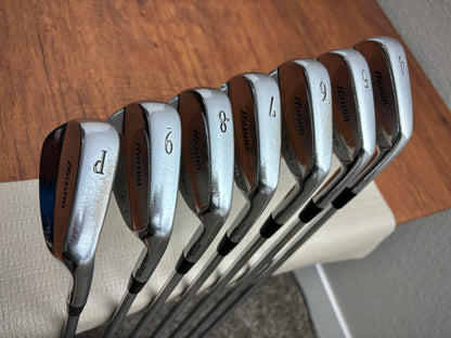 Mizuno MP-33 Iron Set 4-PW / Dynamic Gold S300 Stiff
