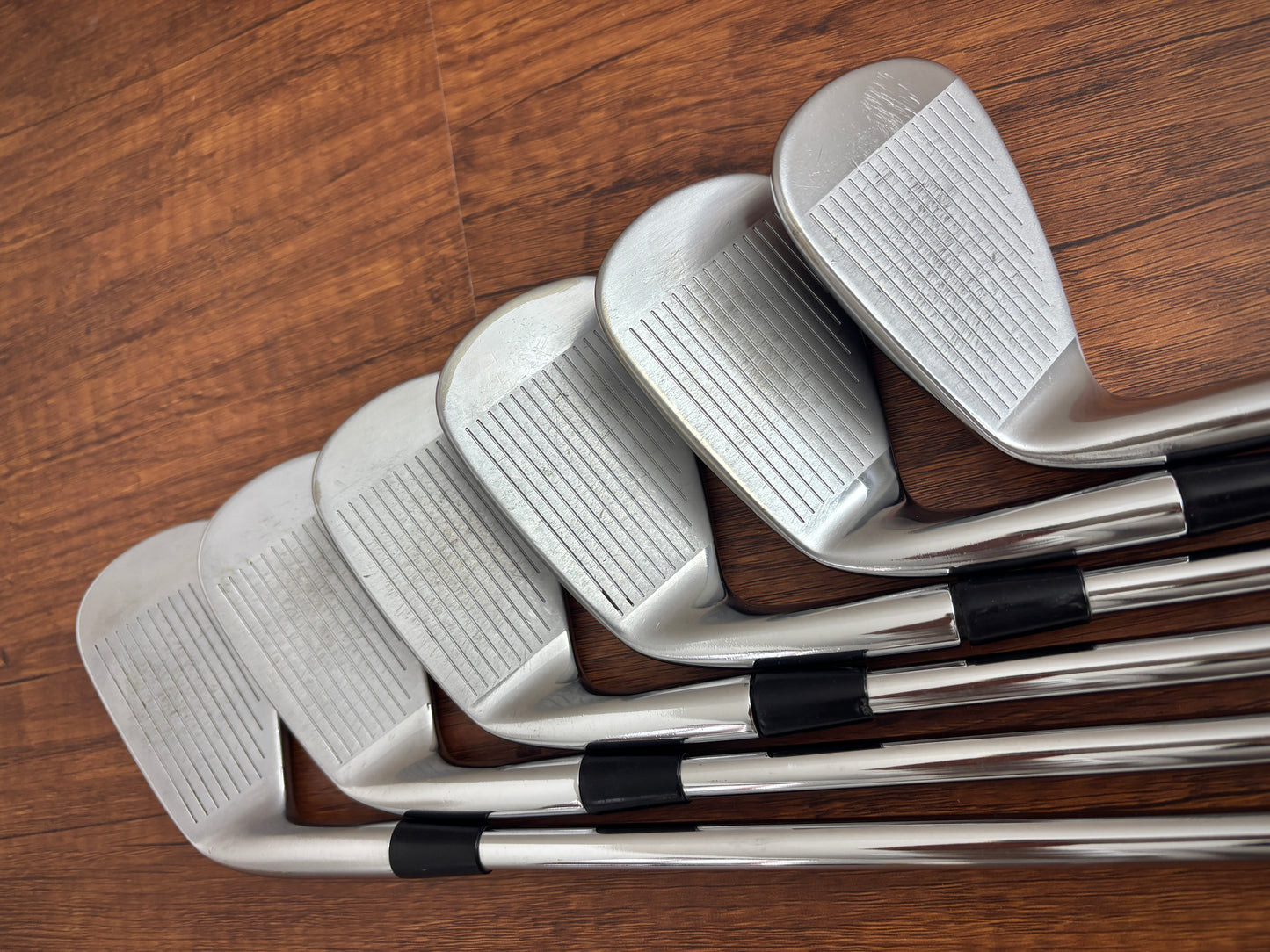 Cobra King Tour MIM Iron Set 5-PW / KBS $-Taper 120 Stiff