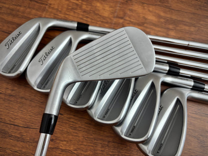 Titleist T150 '25 Iron Set 4-PW / True Temper AMT Stiff