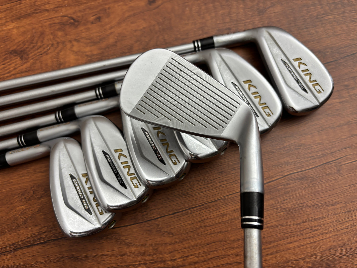 (Left-handed) Cobra King Forged TEC Iron Set 4-PW / KBS Tour C-Taper 130 X-Stiff