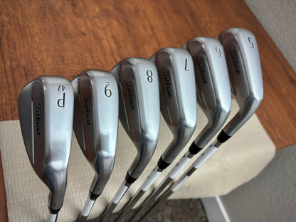 Titleist T250* '25 Iron Set 5-PW / Dynamic Gold R300 Regular Flex