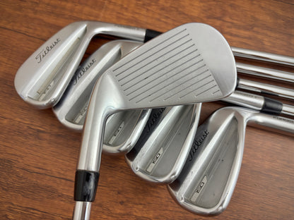 Titleist T150 ‘23 Iron Set 6-GW / True Temper AMT Stiff