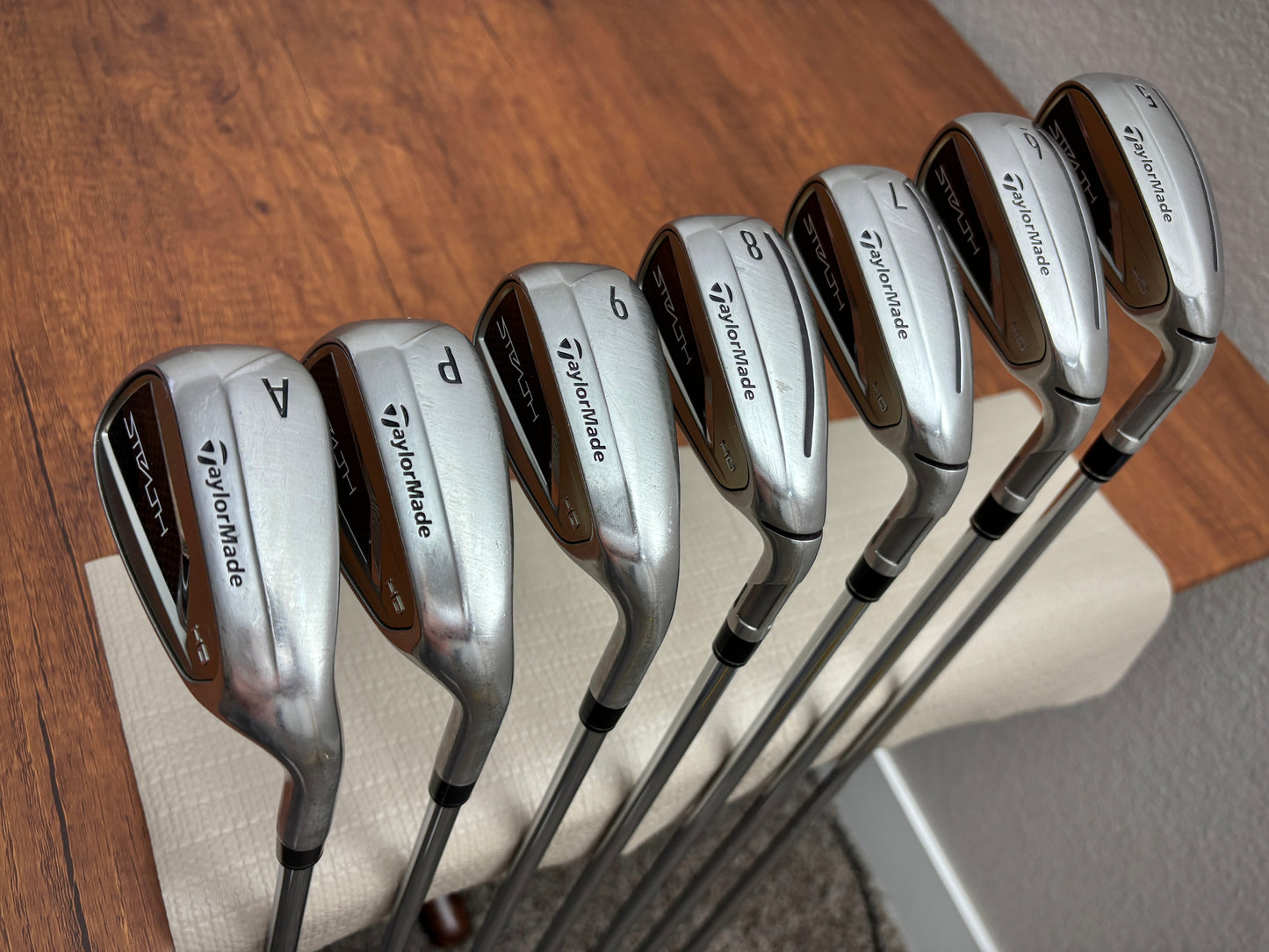 Taylormade Stealth HD Iron Set 5-AW / KBS Max MT Regular Flex