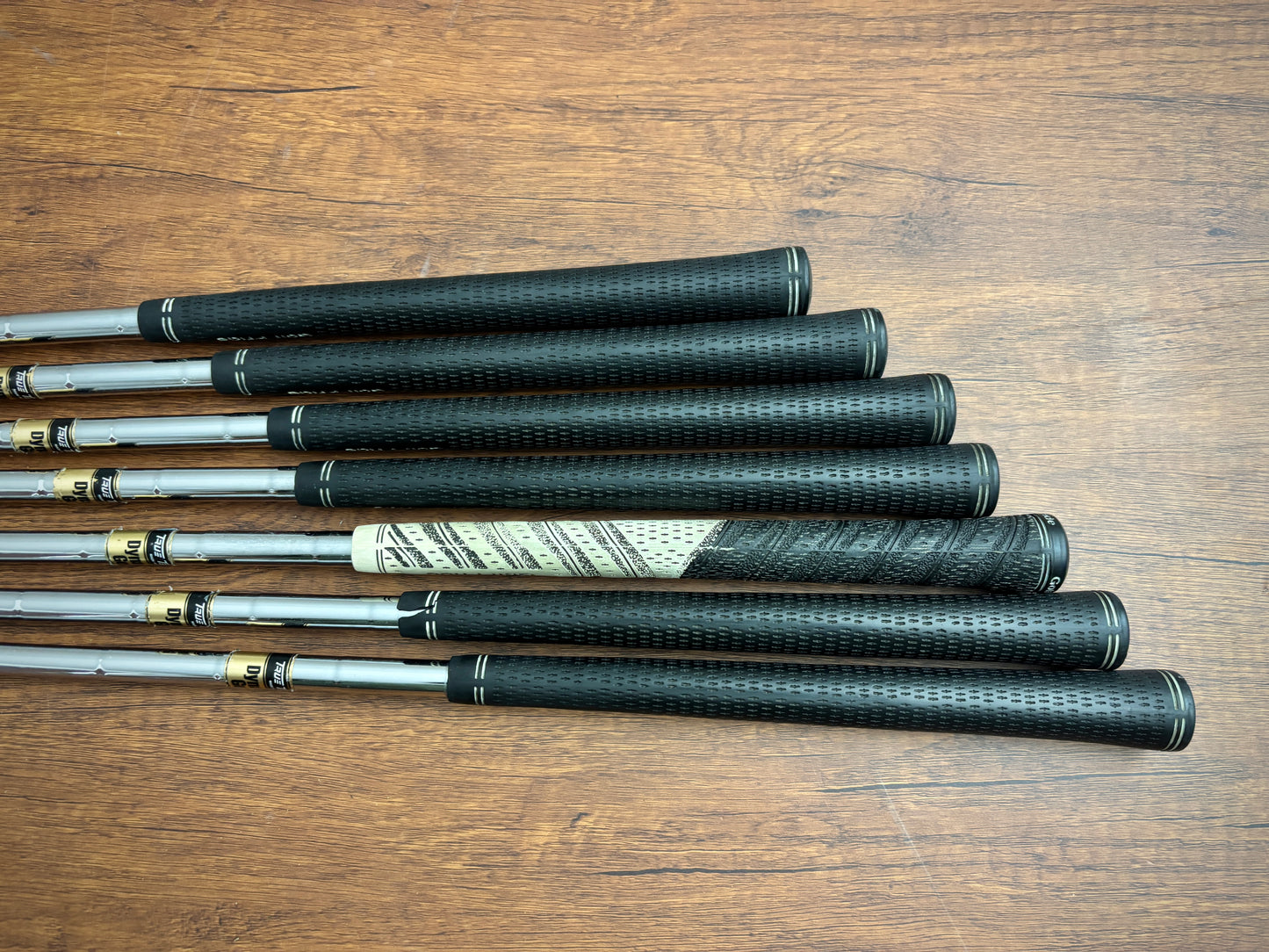 Mizuno MP-33 Iron Set 4-PW / Dynamic Gold S300 Stiff