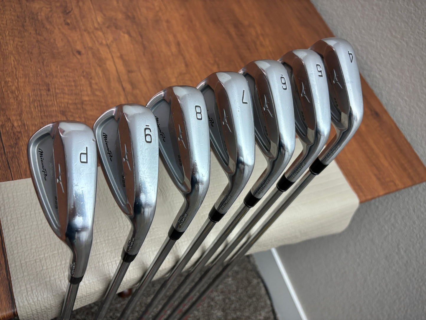 Mizuno Pro 223 Iron Set 4-PW / NS Pro 105 X-Stiff
