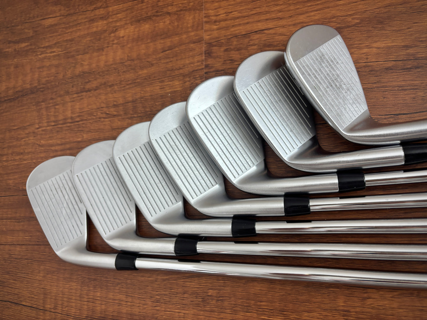 Titleist T100 ‘21 Iron Set 4-PW / NS Pro 120 X-Stiff