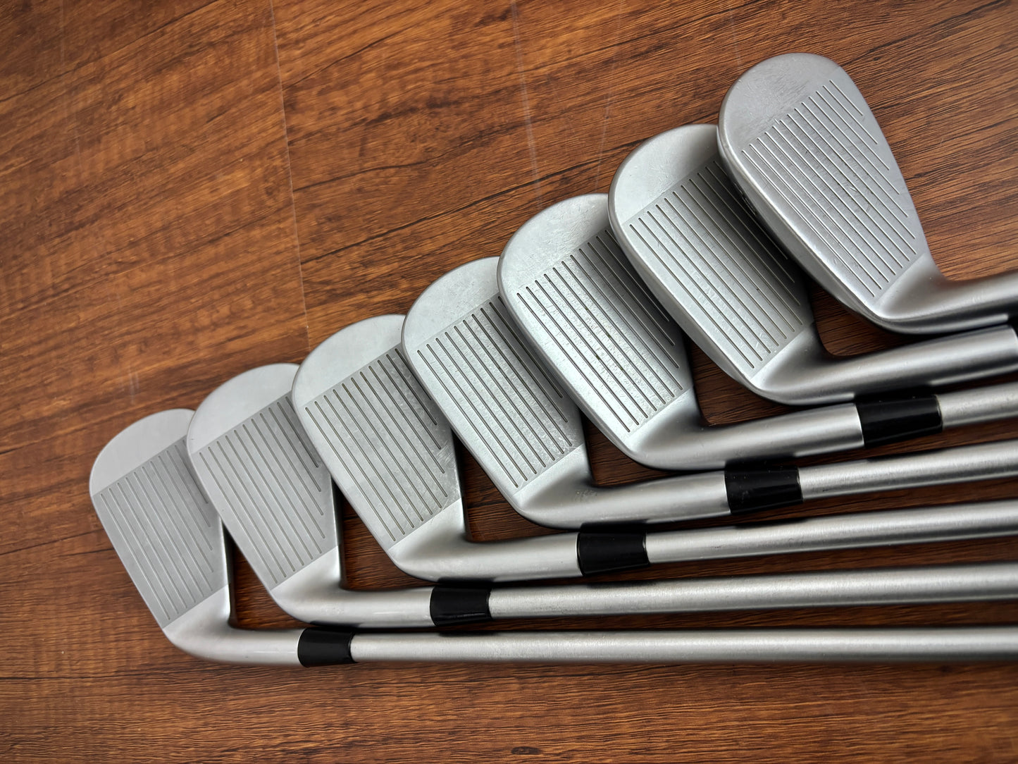 Mizuno JPX 925 Forged Iron Set 4-PW / KBS Tour C-Taper Lite 110 Stiff