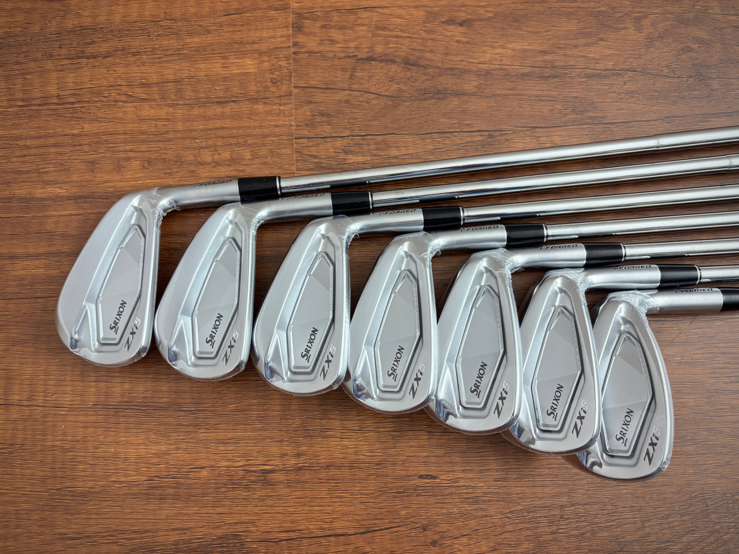 *NEW IN PLASTIC* Srixon ZXi5 Iron Set 5-AW / Dynamic Gold R300 Regular Flex