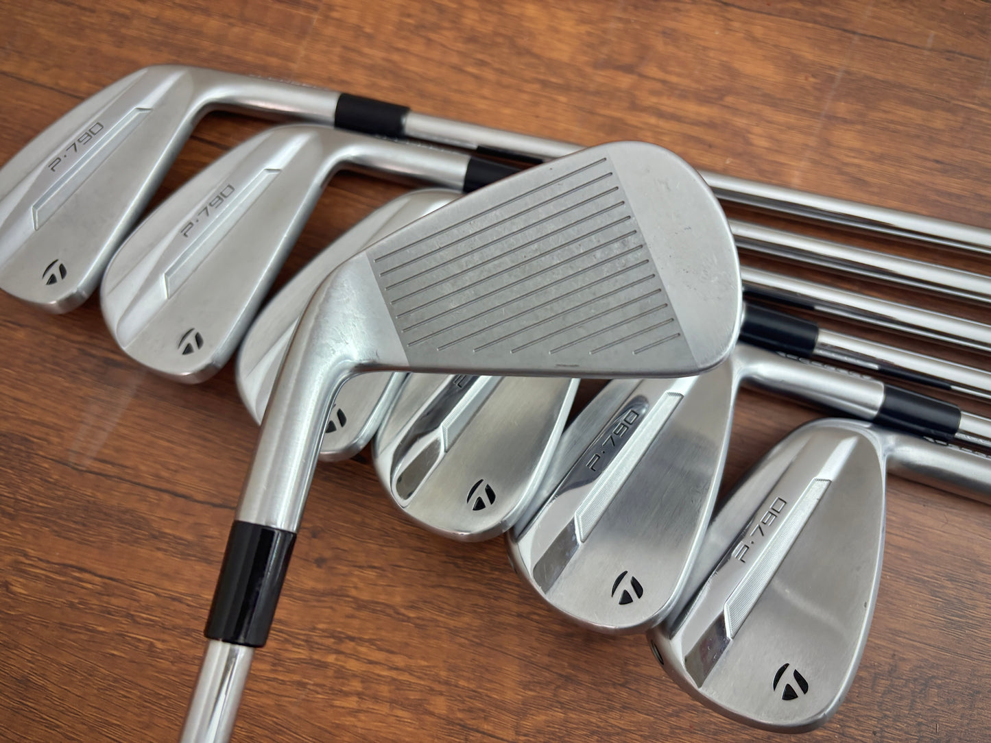Taylormade P790 '25 Iron Set 4-PW / Dynamic Gold R300 Regular Flex