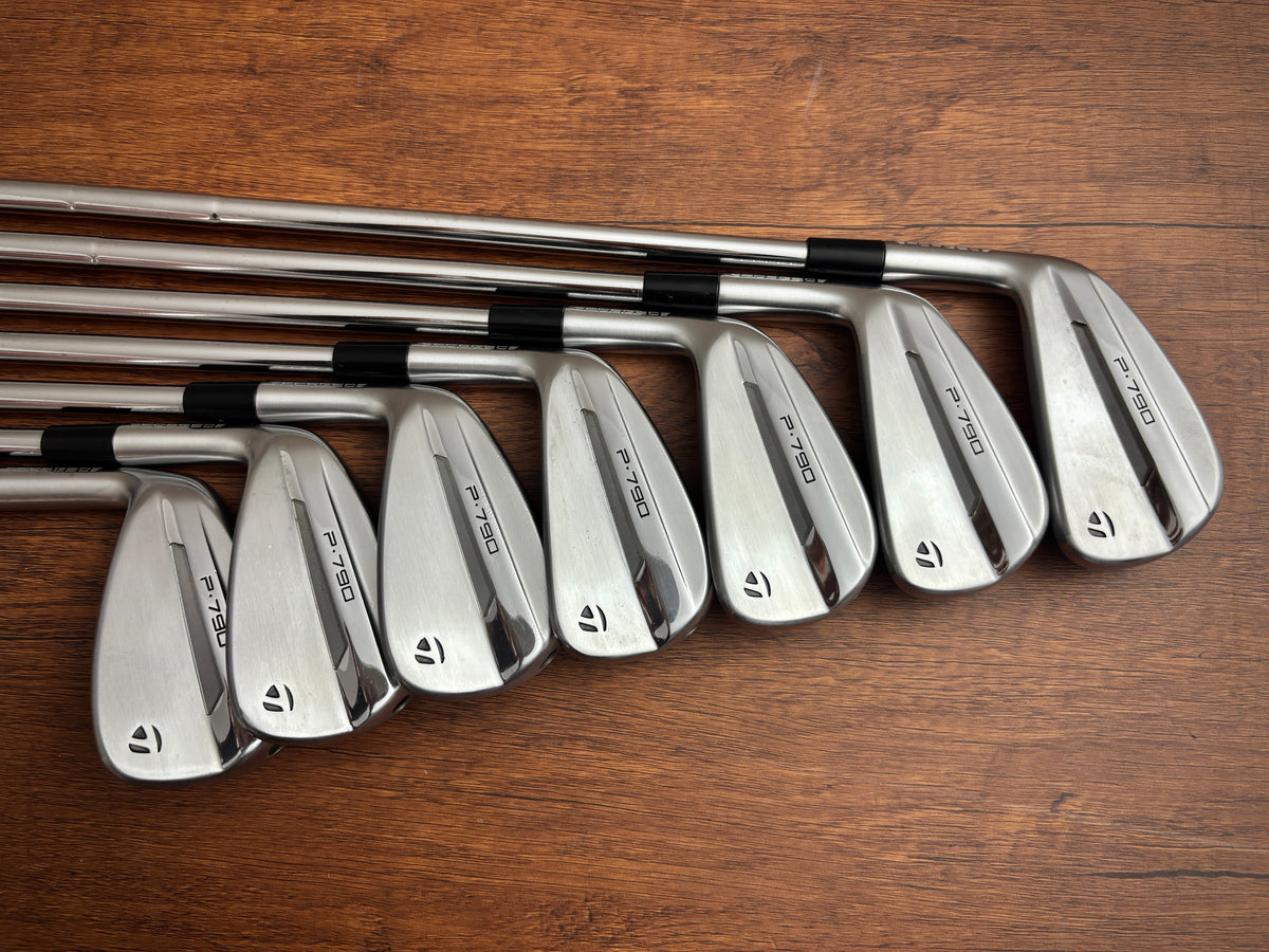 (Left-handed) Taylormade P790 '25 Iron Set 4-PW / Dynamic Gold X100 X-Stiff