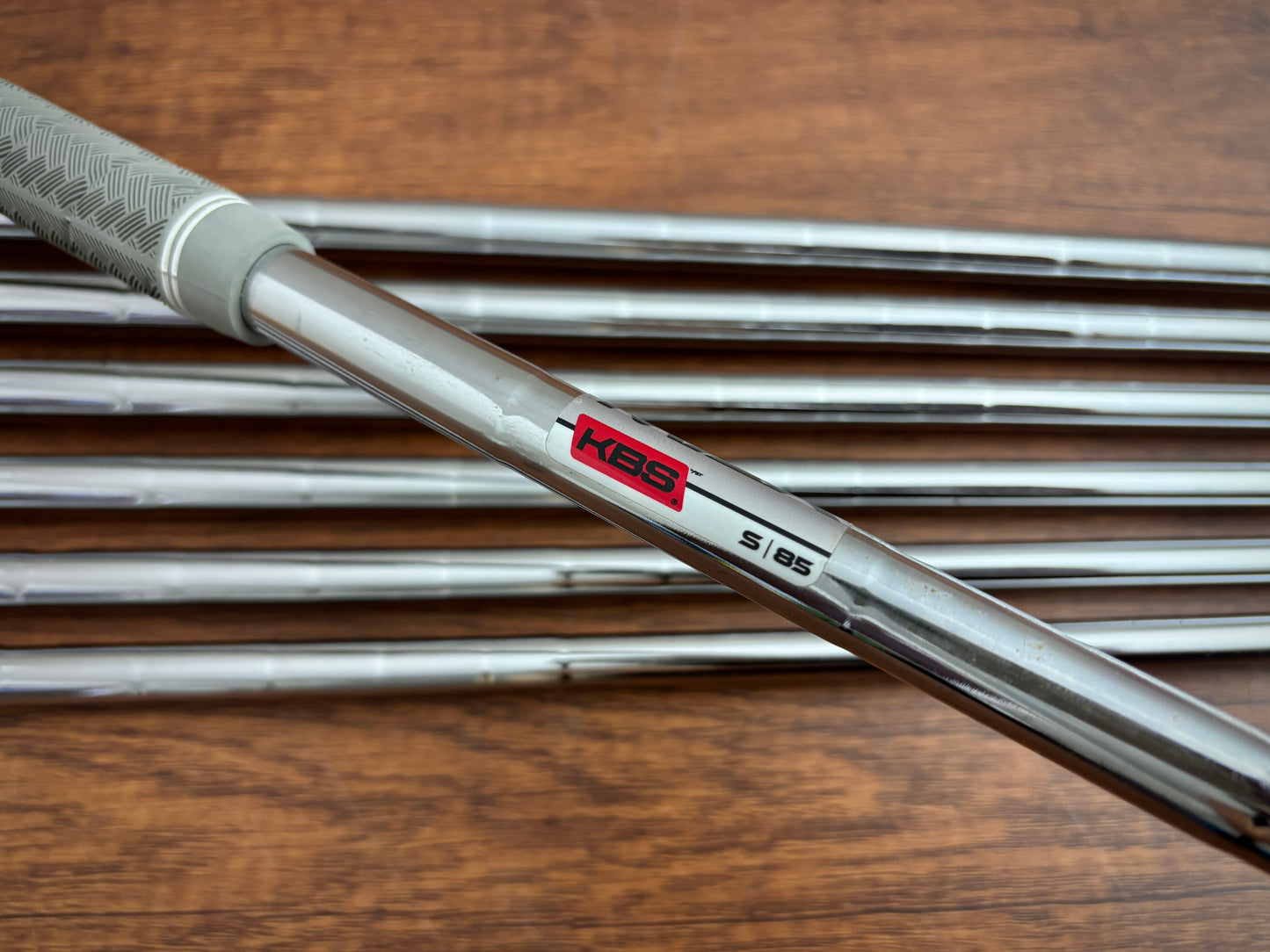(Left-handed) Taylormade M4 Iron Set 5-AW / KBS Max Stiff