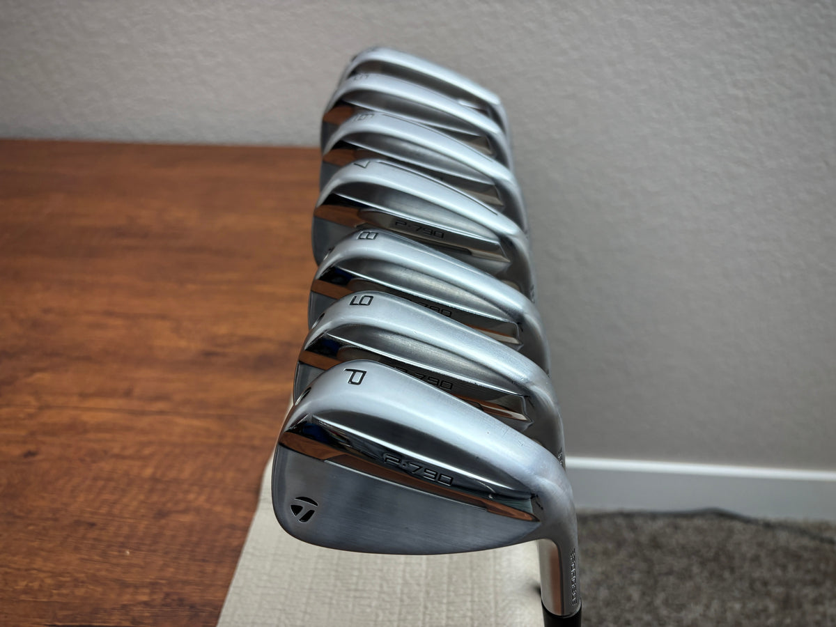 Taylormade P790 '25 Iron Set 4-PW / Stiff Graphite Shafts