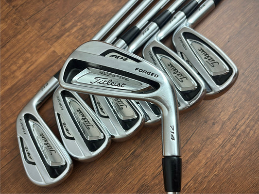 Titleist AP2 714 Iron Set 4-PW / Dynamic Gold X100 X-Stiff