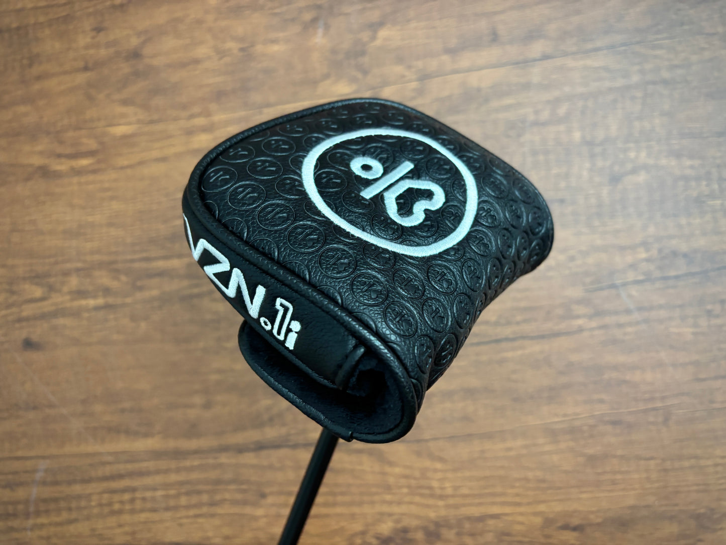 *NEW IN PLASTIC* L.A.B. Golf VZN.1i Putter 35" + headcover