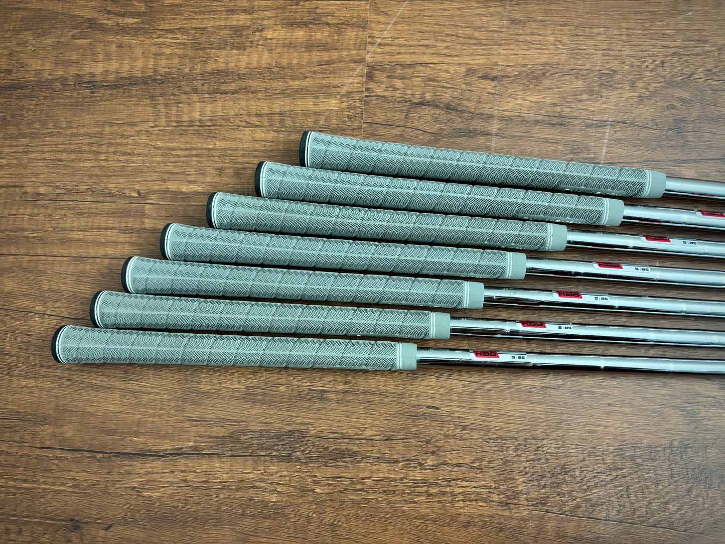 (Left-handed) Taylormade M4 Iron Set 5-AW / KBS Max Stiff