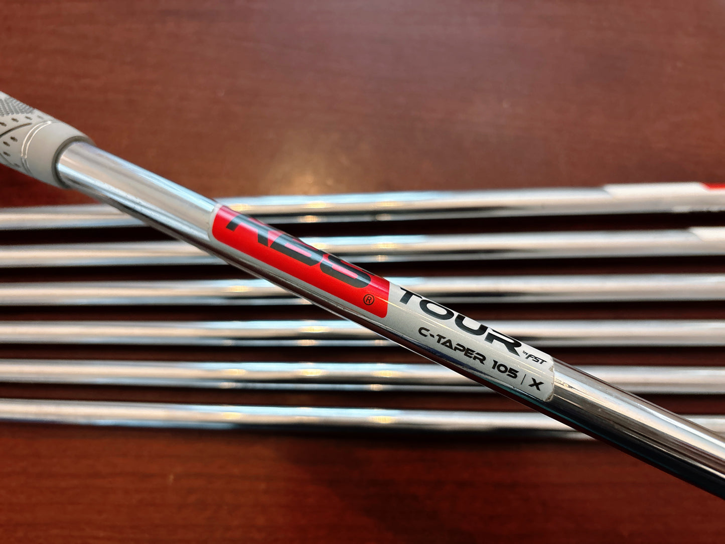 Taylormade M3 Iron Set 4-PW / KBS Tour C-Taper 105 X-Stiff