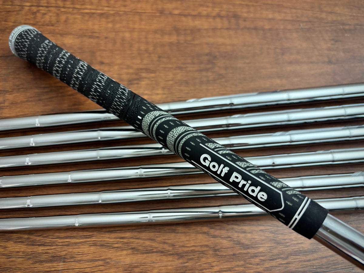 *NEW IN PLASTIC* Mizuno M-15 Iron Set 4-PW / True Temper AMT Silver Stiff