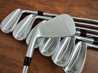 *MINT* Takomo 201 Iron Set 4-PW / KBS Tour 120 Stiff