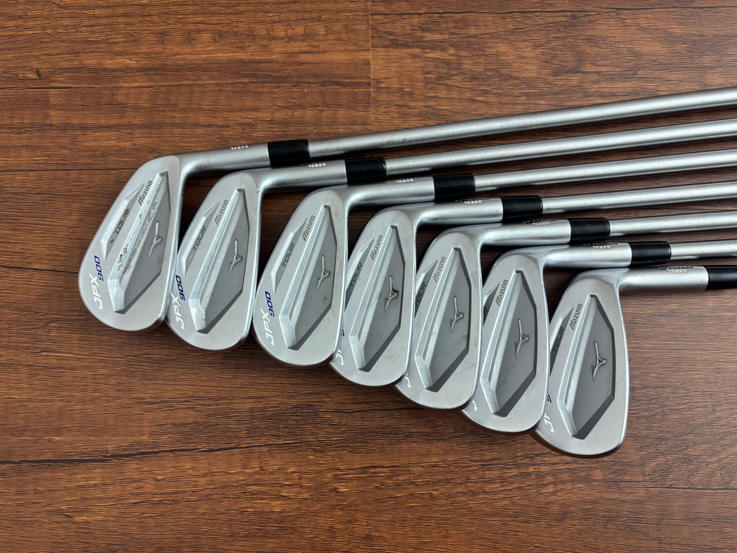 Mizuno JPX 900 Tour Iron Set 4-PW / KBS Tour 125 Stiff+