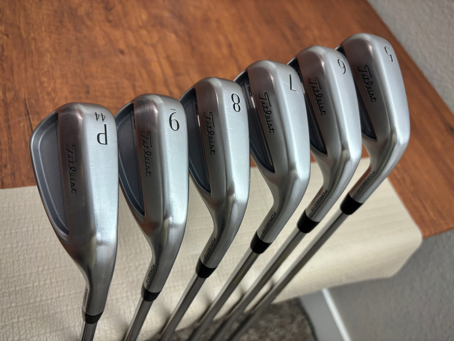 Titleist T150 '25 Iron Set 5-PW / True Temper AMT Silver Stiff