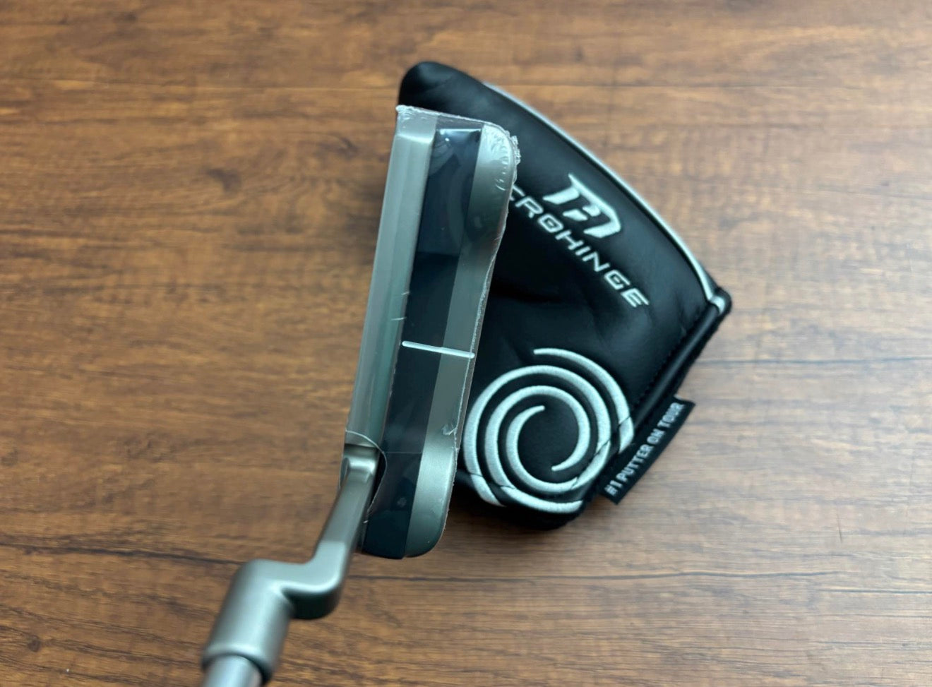 *NEW IN PLASTIC* Odyssey Microhinge #1 CH Putter 35” + headcover