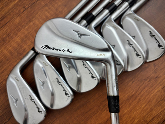 Mizuno Pro 225 Iron Set 4-PW / NS Pro 115 Stiff