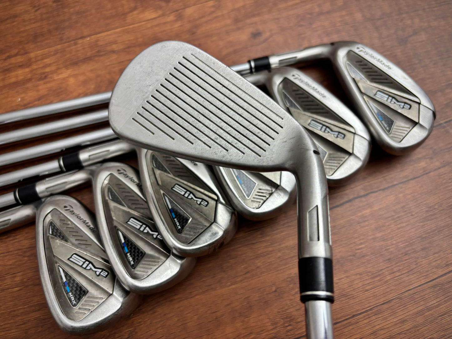 (Left-handed) Taylormade SIM 2 Max Iron Set 5-AW / KBS Max MT Regular Flex