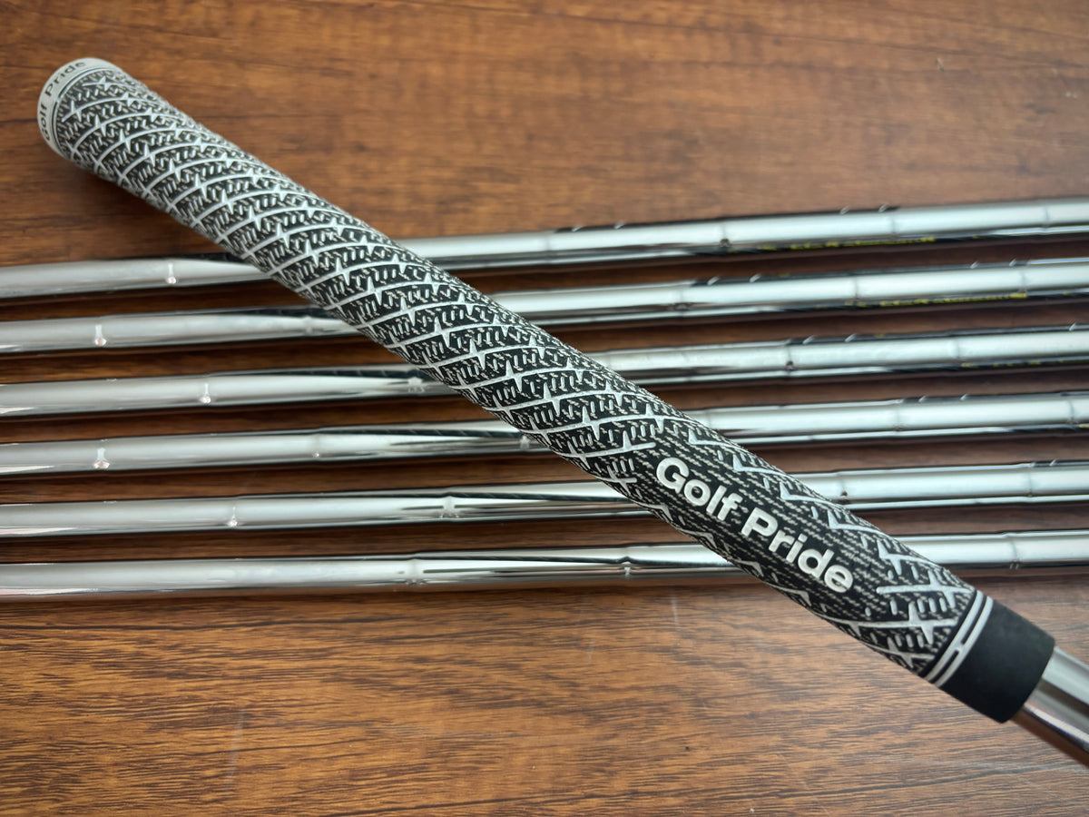 (+1") Mizuno JPX 925 Hot Metal Iron Set 5-GW / Dynamic Gold R300 Regular Flex