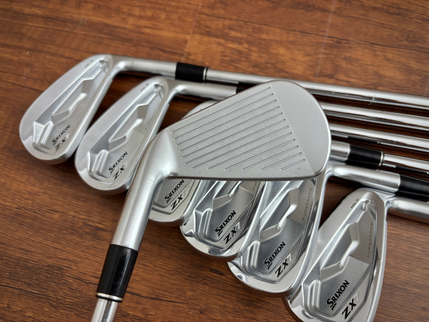 Srixon ZX7 Mkii Iron Set 4-PW / NS Pro 120 X-Stiff