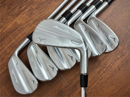 Mizuno M-15 Iron Set 5-GW / True Temper AMT Silver Stiff