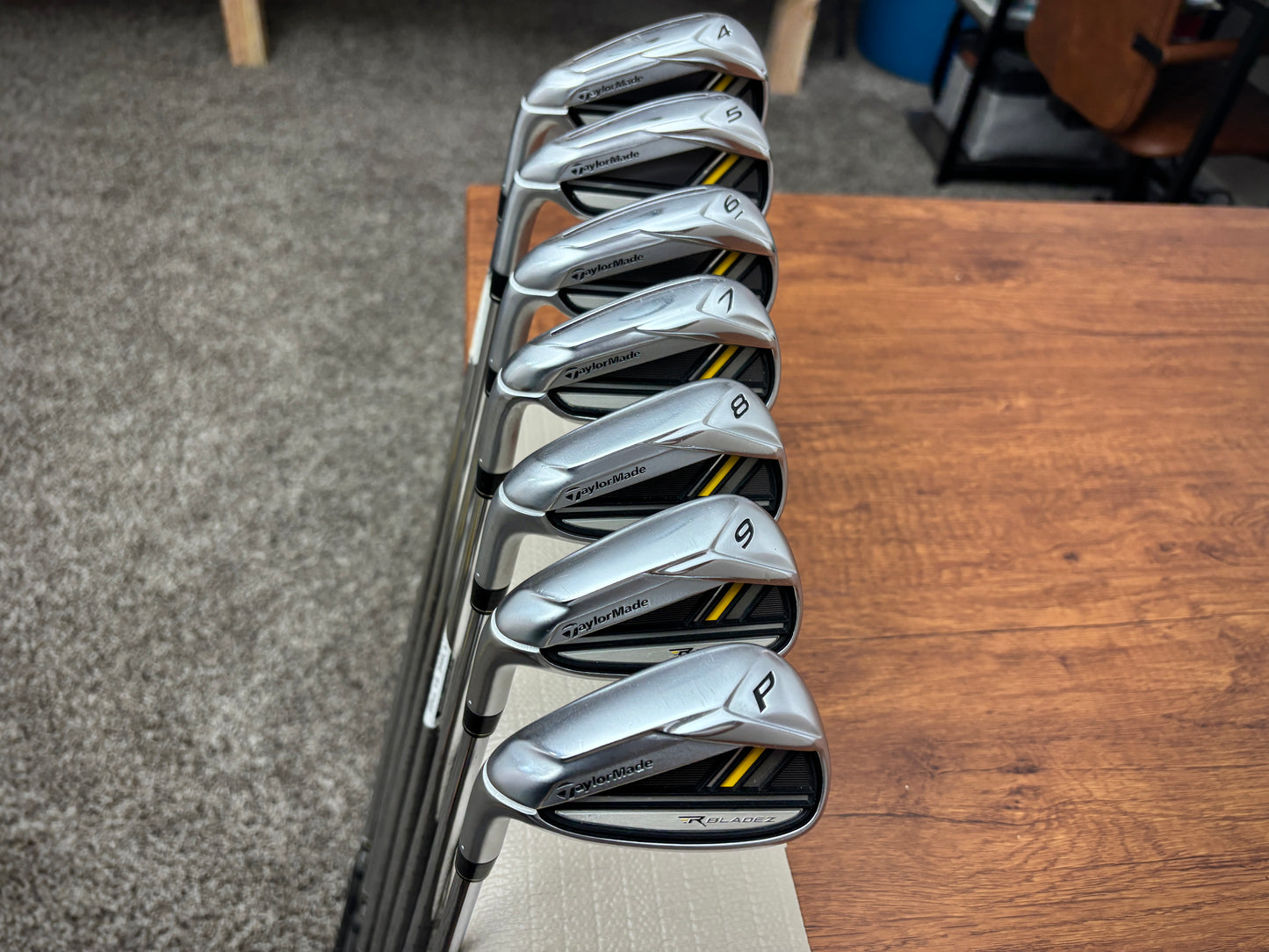 (Left-handed) Taylormade Rocketbladez Iron Set 4-PW / Stiff Shafts