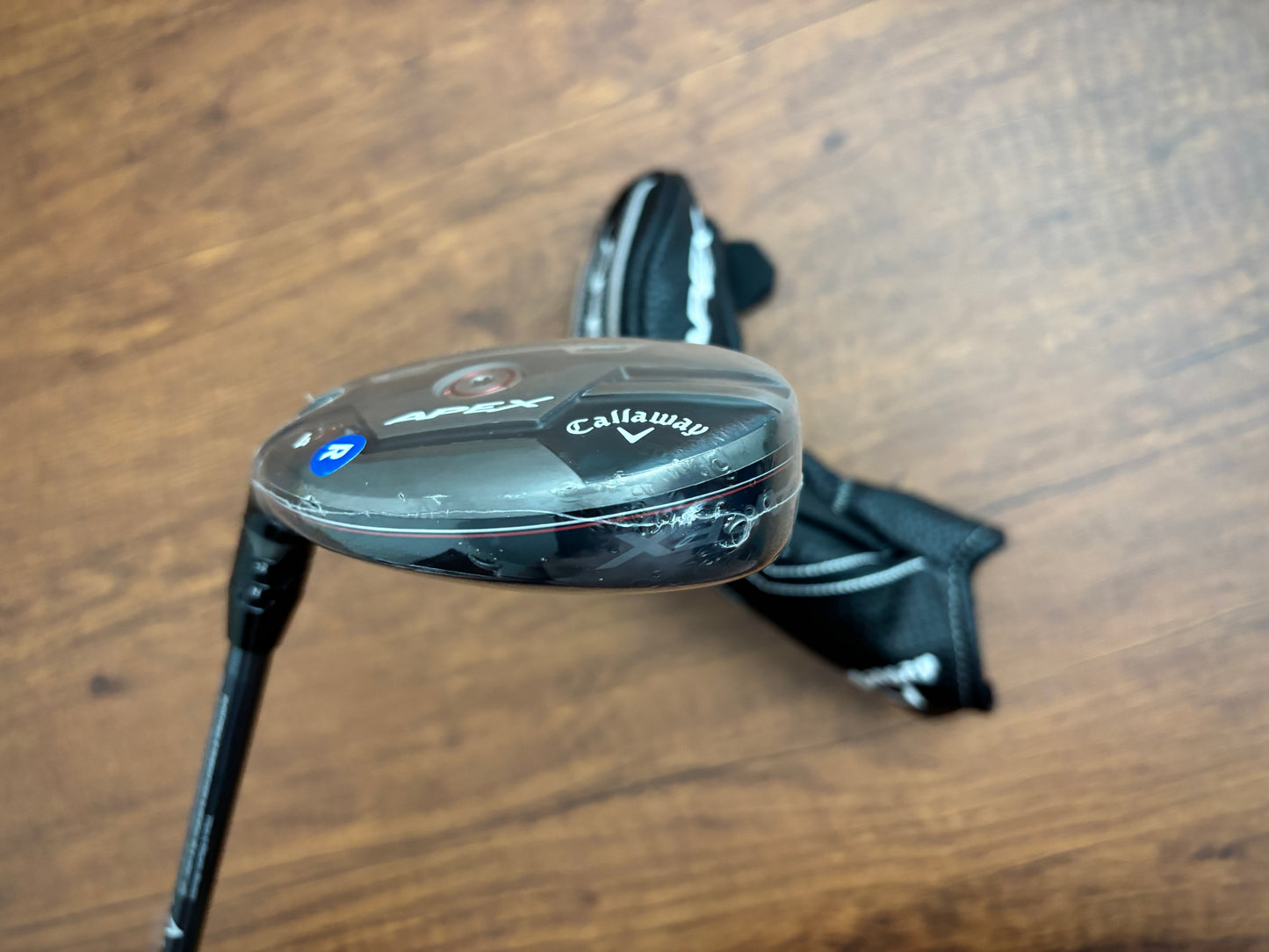 (Left-handed) *NEW IN PLASTIC* Callaway Apex 21 4-hybrid / Regular Flex