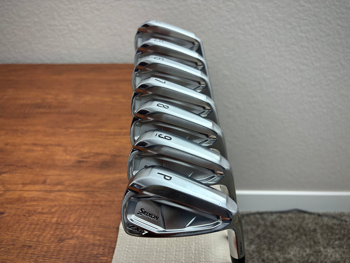Srixon ZXi7 Iron Set 4-PW / Dynamic Gold S300 Stiff