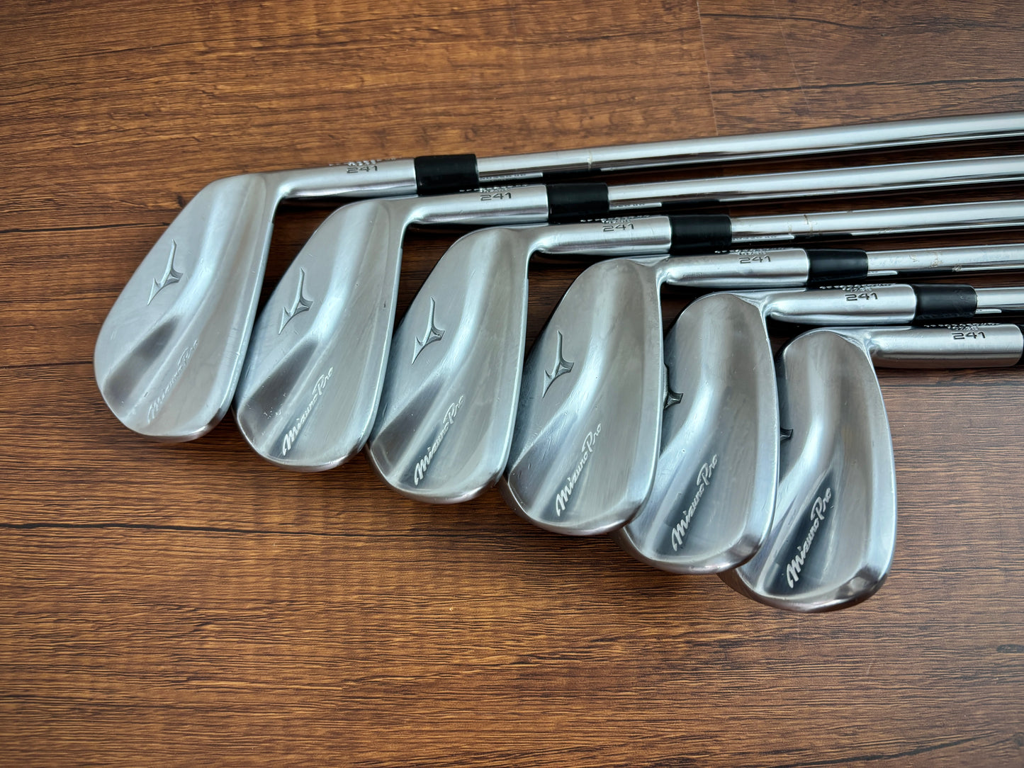 Mizuno Pro 241 Iron Set 5-PW / Dynamic Gold S300 Stiff