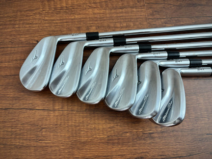 Mizuno Pro 241 Iron Set 5-PW / Dynamic Gold S300 Stiff