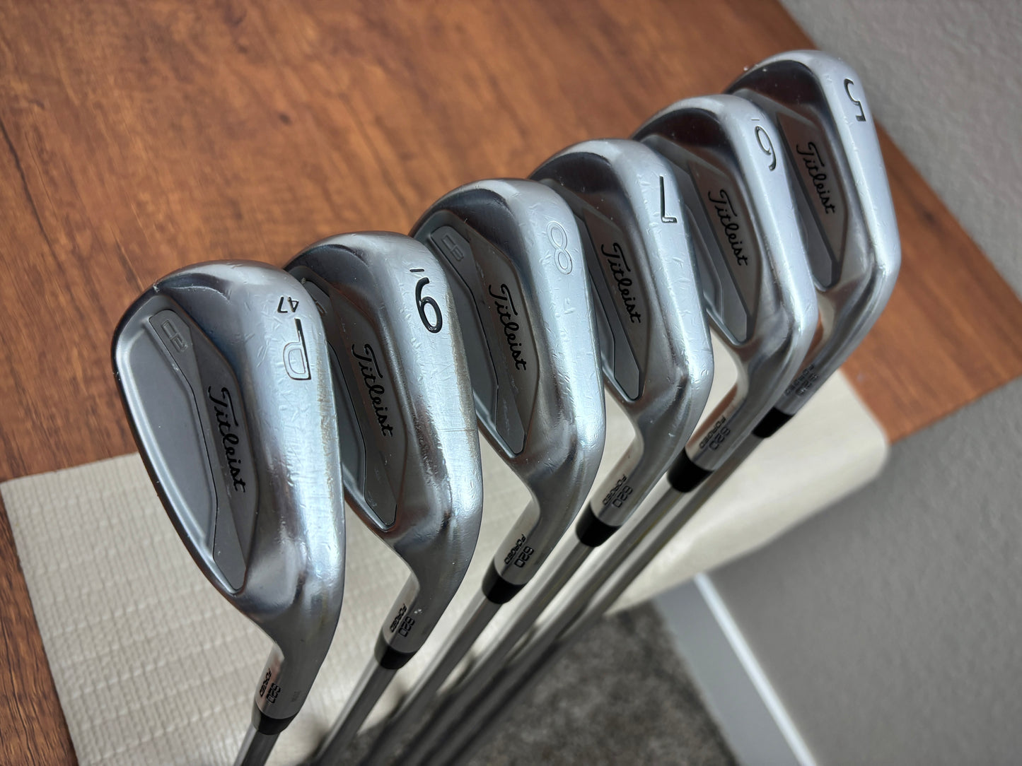 Titleist 620 CB Iron Set 5-PW / True Temper AMT S300 Stiff