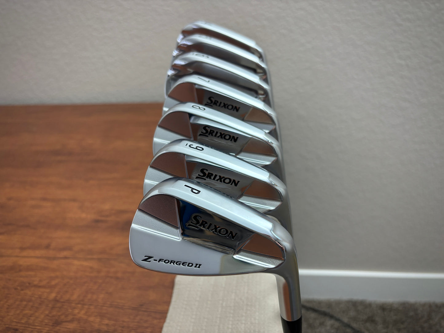 *MINT* Srixon ZXi7 / Z Forged II Iron Set 4-PW / NS Pro 120 Stiff