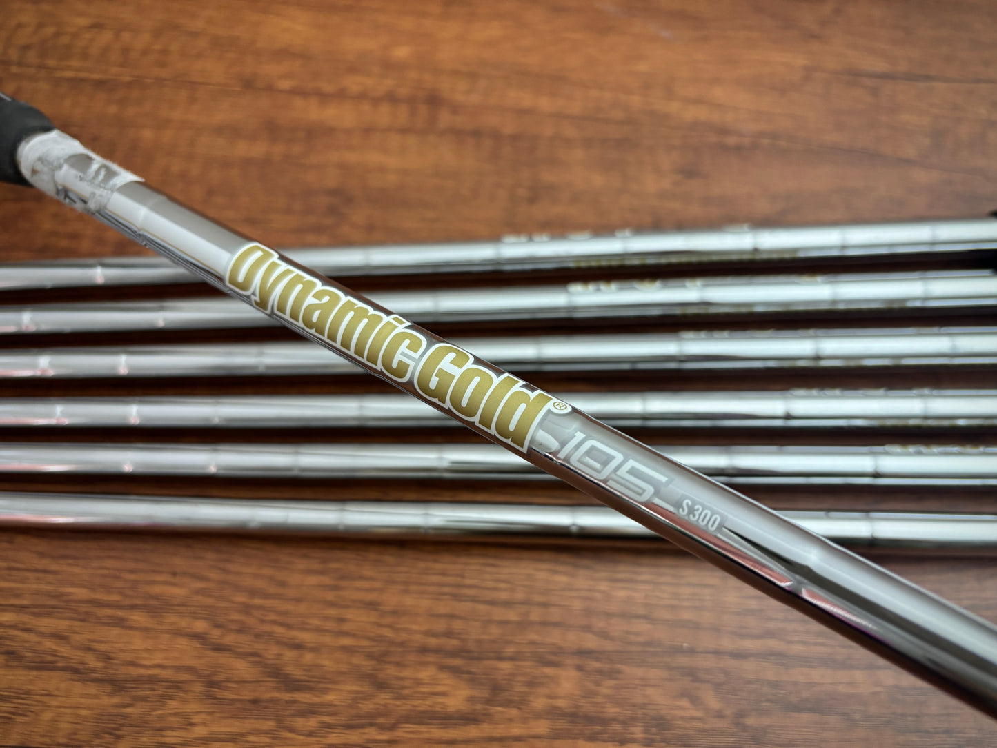 Mizuno JPX 925 Hot Metal Pro Iron Set 4-PW / Dynamic Gold S300 Stiff