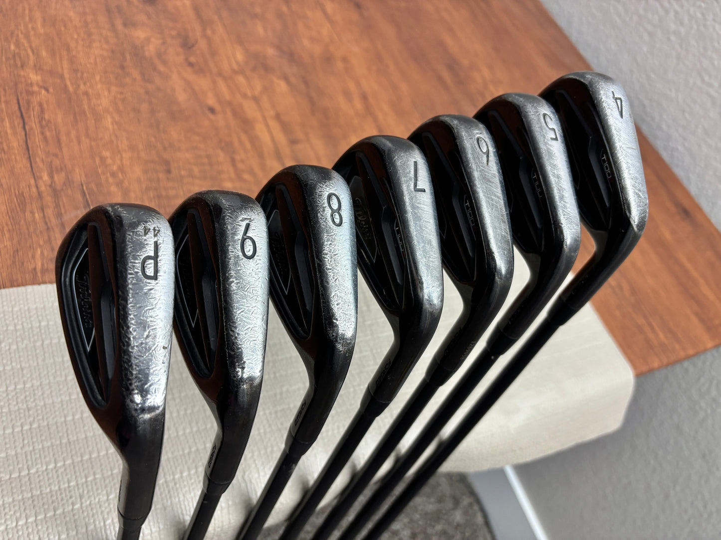 Titleist T100S Black Iron Set 4-PW / Project X LZ 6.0 Stiff